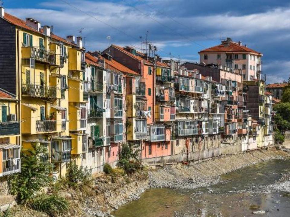 A Casa Di Pizz - Bilocale Con Parcheggio Privato Apartment Savona Exterior foto